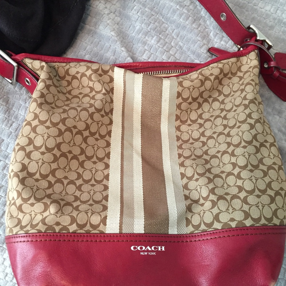 Coach Large Tote In Signature Light Gold/Khaki Gem